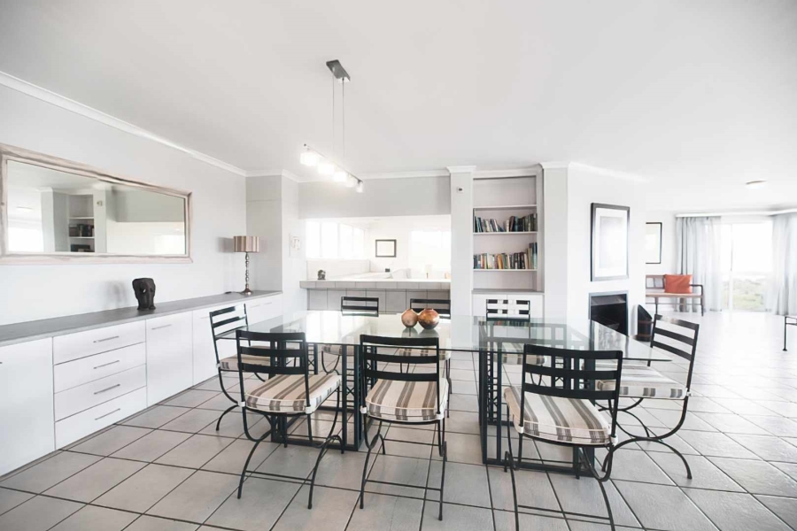 4 Bedroom Property for Sale in Voelklip Western Cape